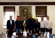Voleybolcularımız şampiyonluk kupasıyla Başkanımız Ali Koç’u ziyaret ettiler